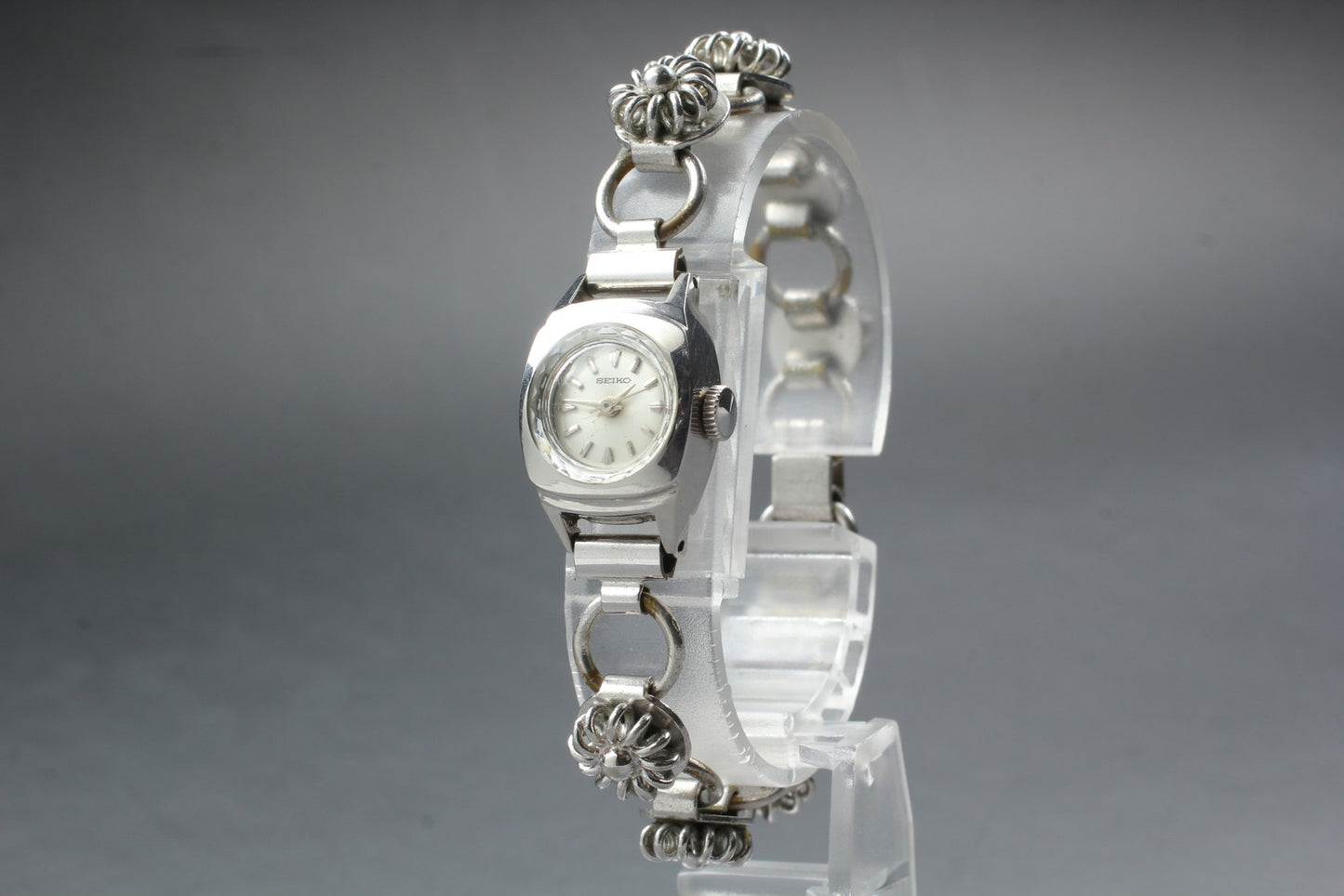 Vtg.1974 [N MINT] SEIKO 29-703 Cut-Glass 15mm Bracelet Manual Ladies Watch JAPAN