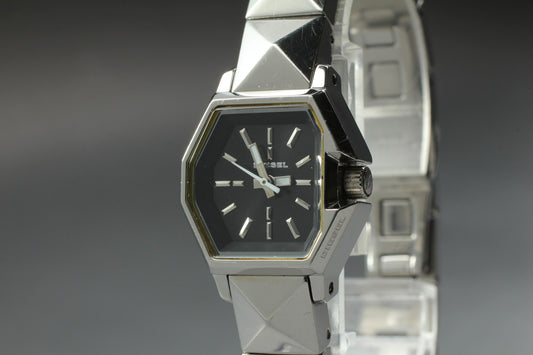 Vintage.[N MINT] DIESEL DZ-5228 Stud Embellished Watch Quartz Ladies From JAPAN