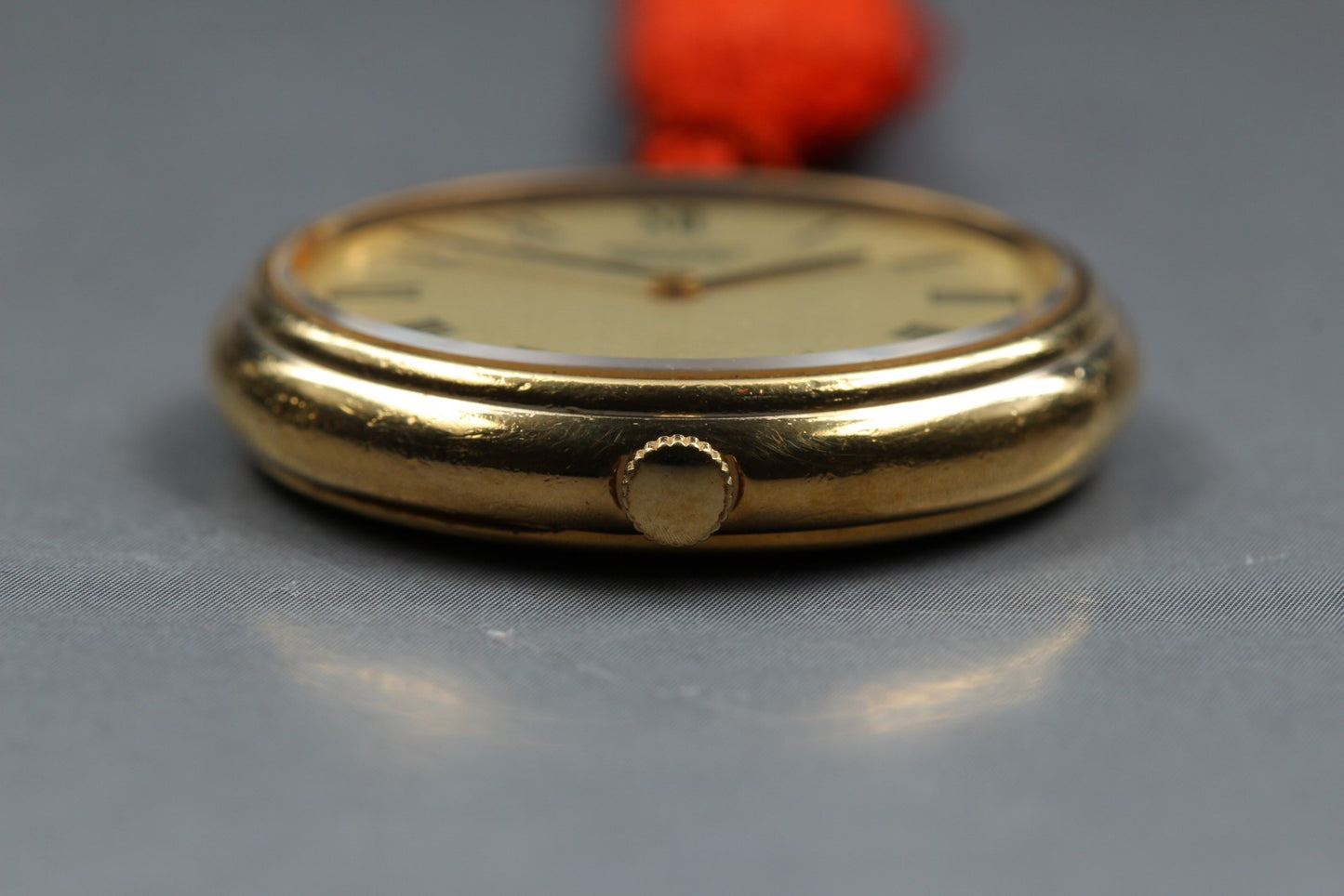 Vtg. [ Near MINT ] SEIKO 1400-0800 Roman Round Gold Quartz Pocket Watch JAPAN