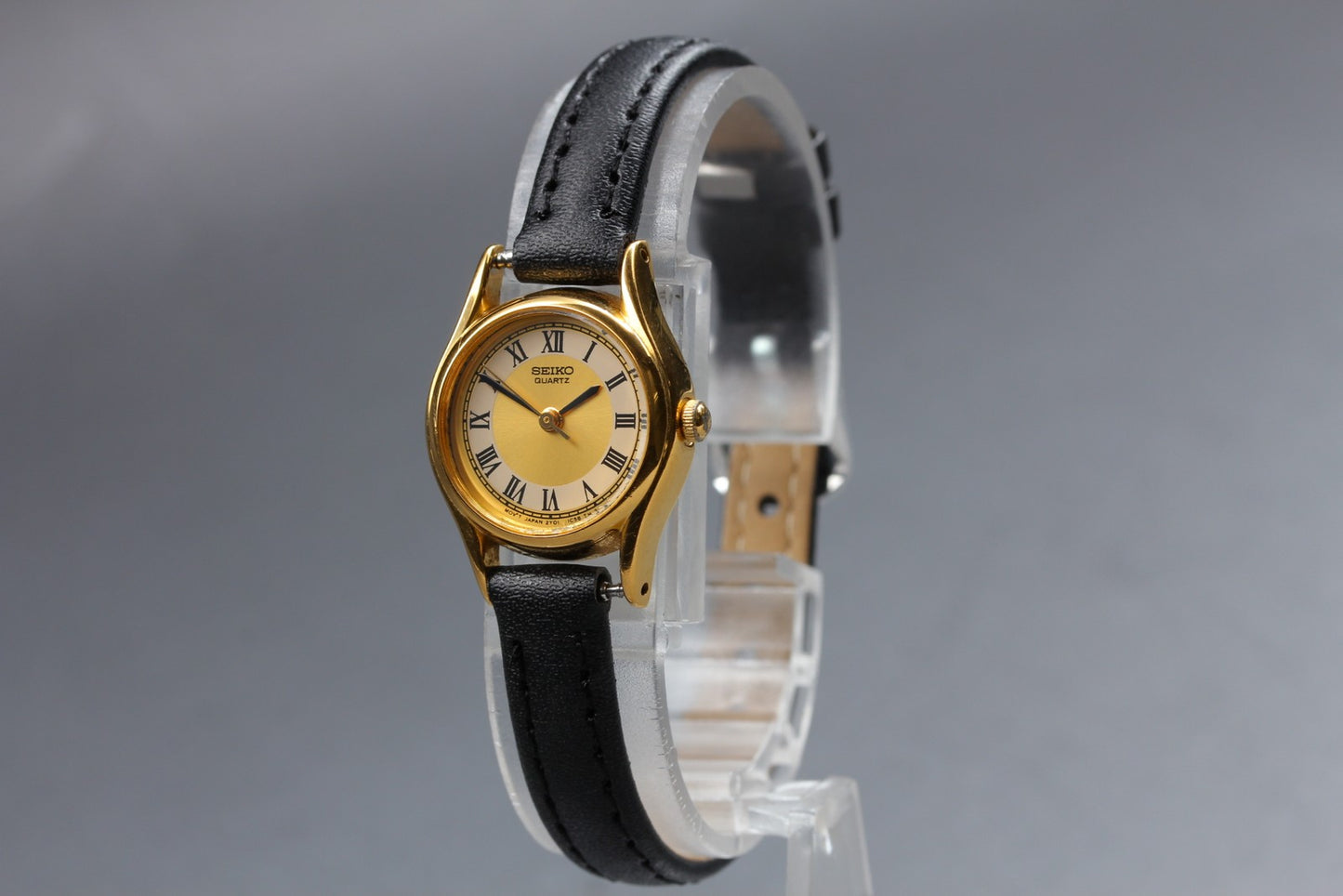 Vtg. 1990 [N MINT] SEIKO 2Y01-0A10 20.5mm Roman Gold Quartz Ladies Watch JAPAN