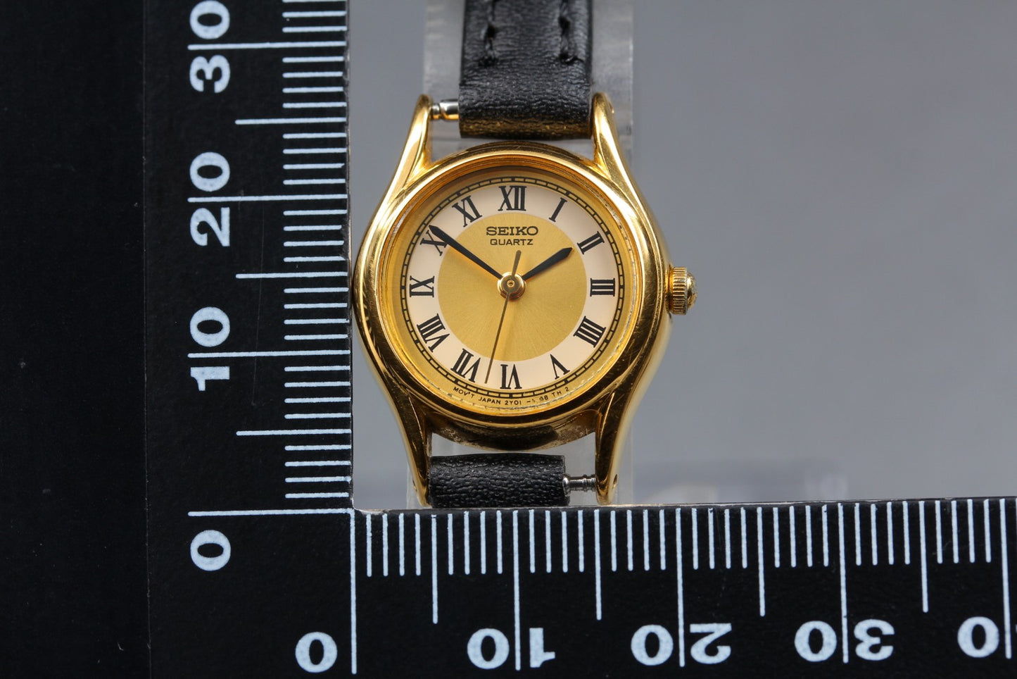 Vtg. 1990 [N MINT] SEIKO 2Y01-0A10 20.5mm Roman Gold Quartz Ladies Watch JAPAN