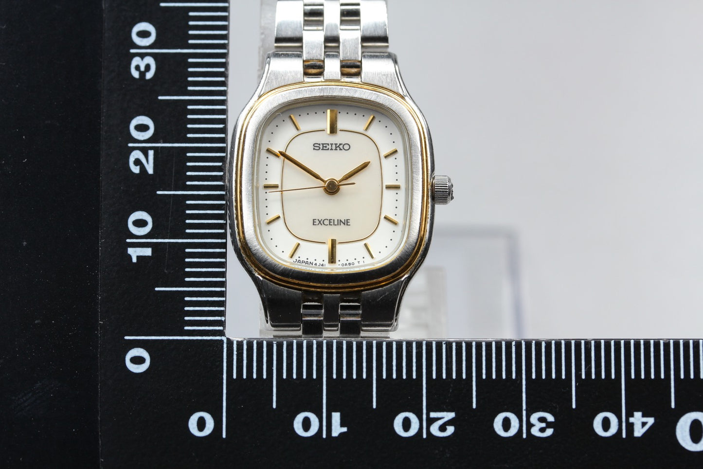 Vtg.2001 [N MINT] SEIKO EXCELINE 4J41-0AA0 21mm Quartz Ladies Watch From JAPAN