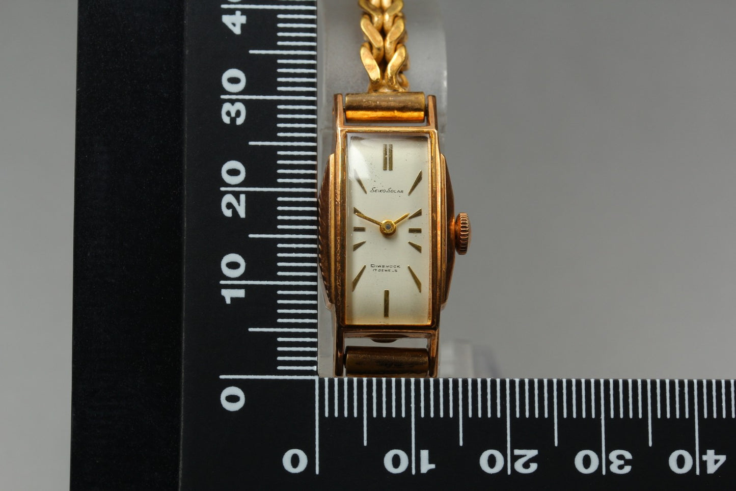 Vtg. [N MINT] SEIKO SOLAR 580 Tank  Bracelet Gold Manual Ladies Watch From JAPAN
