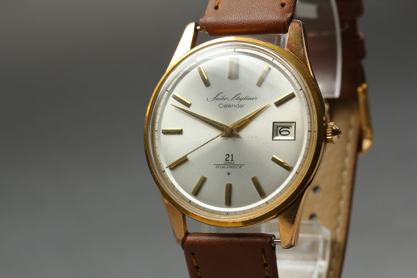 Vtg. [N MINT] SEIKO Skyliner J15019 Calendar Day Gold Quartz Men's Watch JAPAN