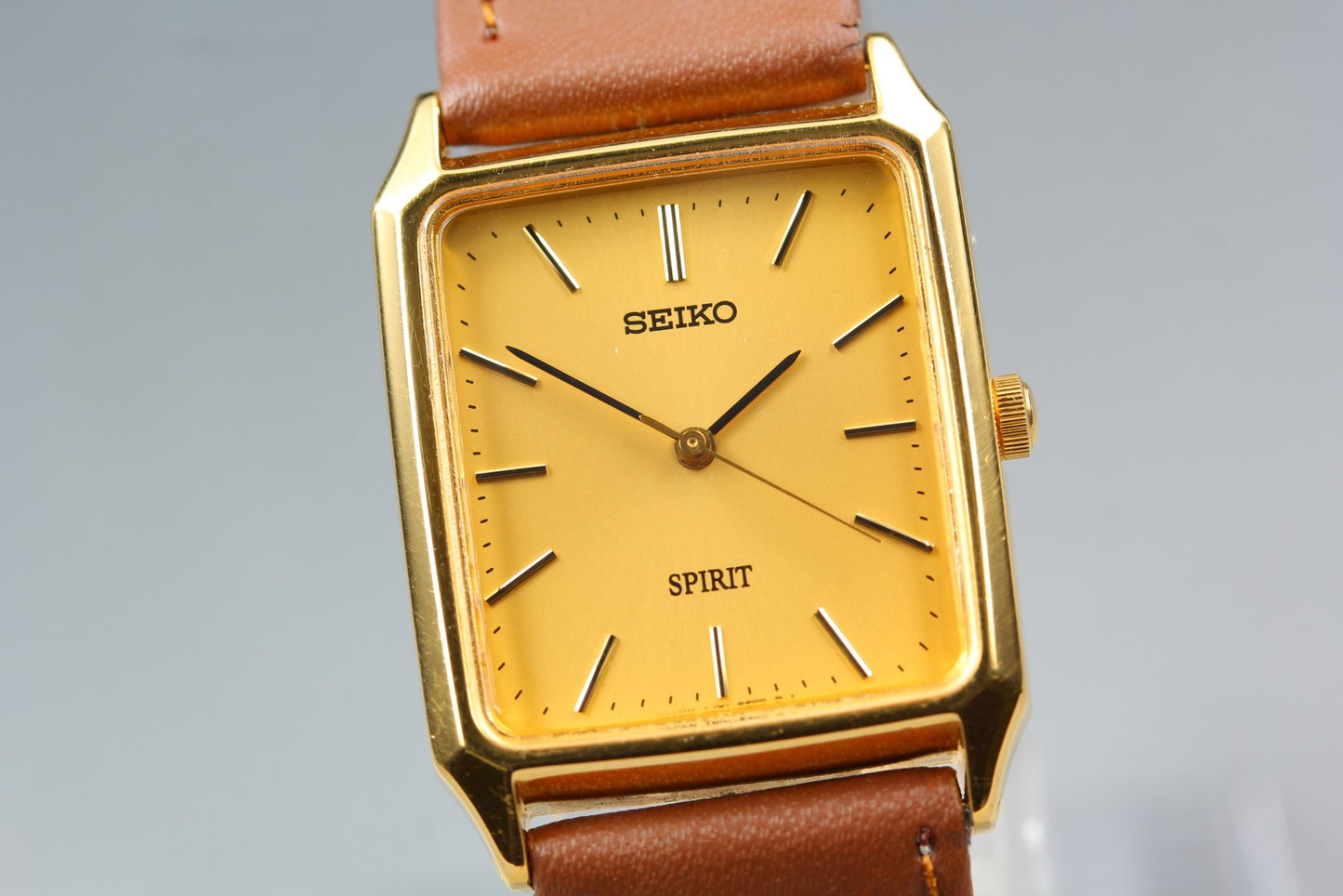 Vtg. 1995[N MINT ] SEIKO SPIRIT 7N01-5180 Tank Gold Quartz Men's Watch JAPAN