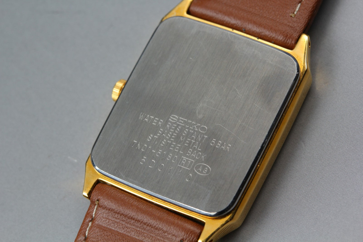 Vtg. 1995[N MINT ] SEIKO SPIRIT 7N01-5180 Tank Gold Quartz Men's Watch JAPAN
