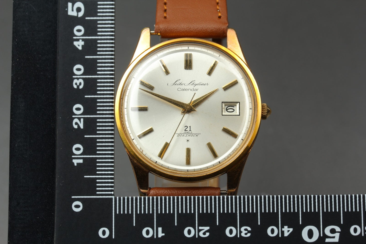 Vtg. [N MINT] SEIKO Skyliner J15019 Calendar Day Gold Quartz Men's Watch JAPAN