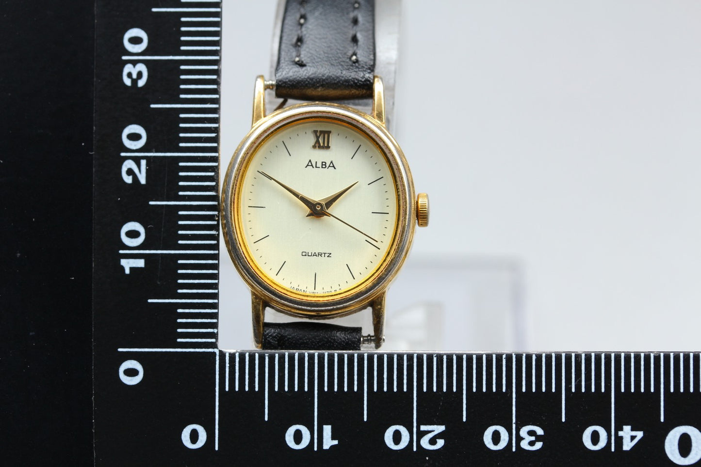 Vtg. 1994 [N MINT] SEIKO ALBA V811-5350 20mm Gold Quartz Ladies Watch From JAPAN