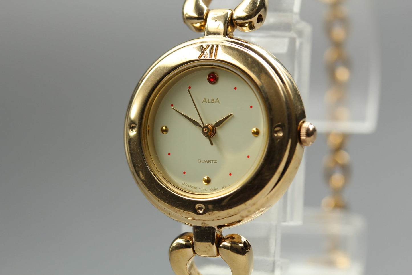 1992 [N MINT] SEIKO ALBA Y136-6A50 Bracelet Heart Gold Quartz Ladies Watch JAPAN