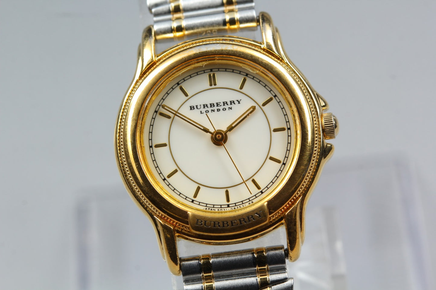 Vtg. [N MINT] BURBERRY 6031-G13419 Bracelet 24mm Gold Quartz Ladies Watch JAPAN