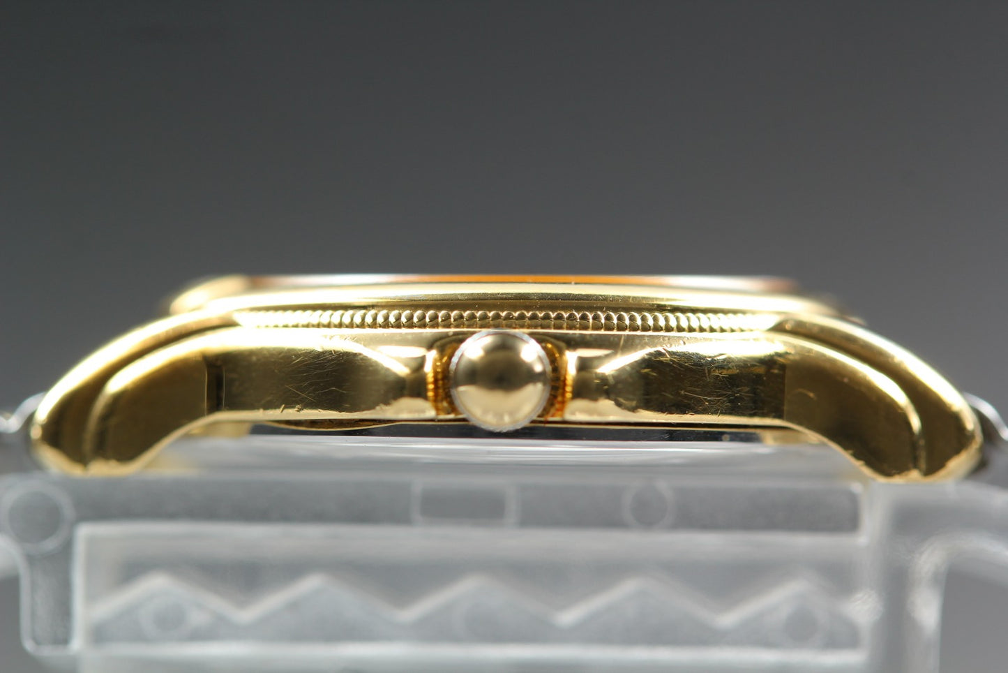 Vtg. [N MINT] BURBERRY 6031-G13419 Bracelet 24mm Gold Quartz Ladies Watch JAPAN