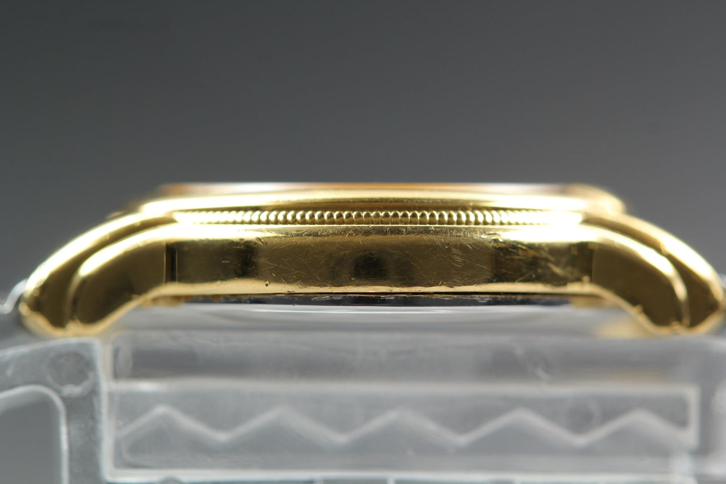 Vtg. [N MINT] BURBERRY 6031-G13419 Bracelet 24mm Gold Quartz Ladies Watch JAPAN
