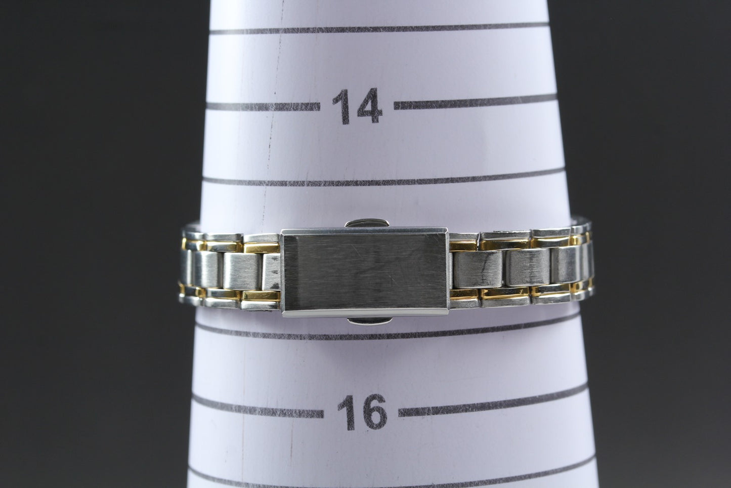 Vtg. [N MINT] BURBERRY 6031-G13419 Bracelet 24mm Gold Quartz Ladies Watch JAPAN