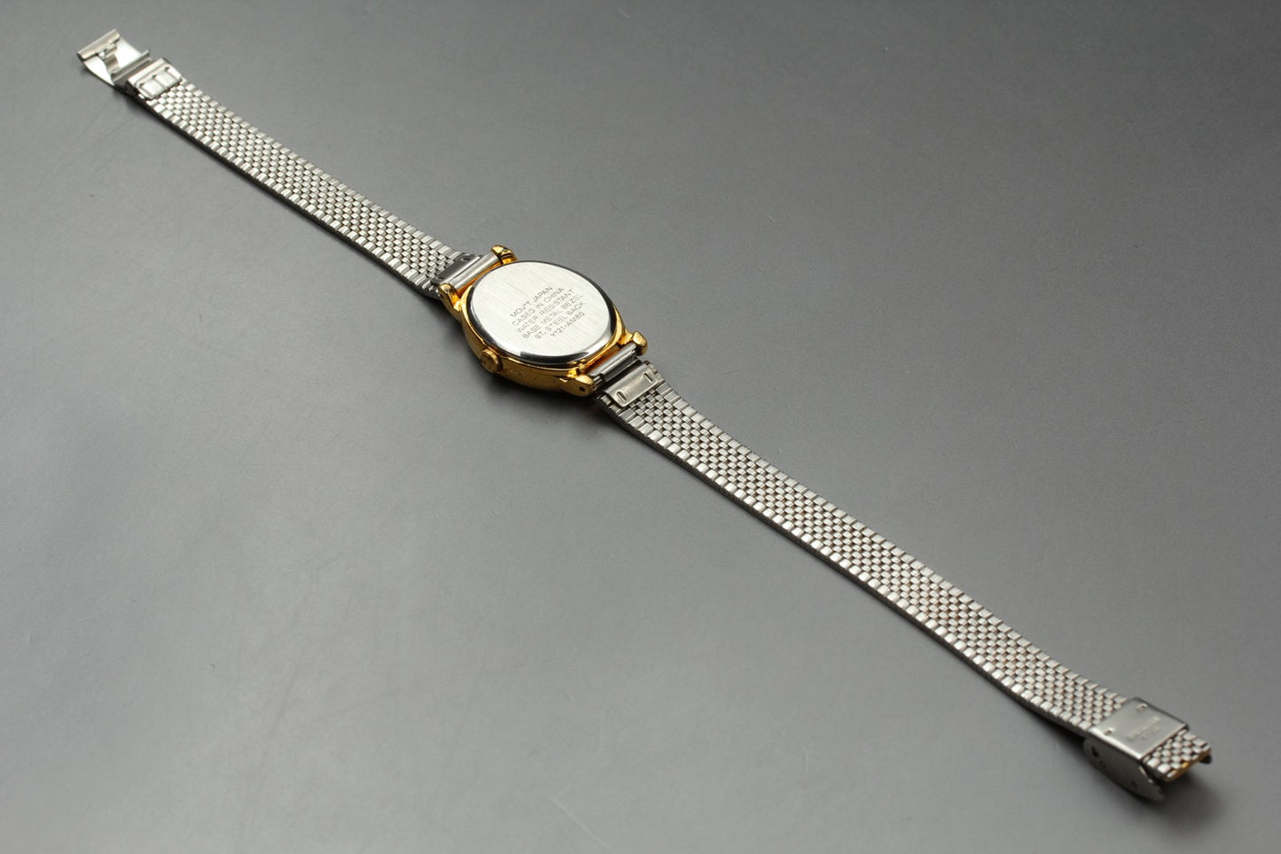 Vtg. [N MINT] CITIZEN CURRENT Y121-AM80 Bracelet Gold Quartz Ladies Watch JAPAN
