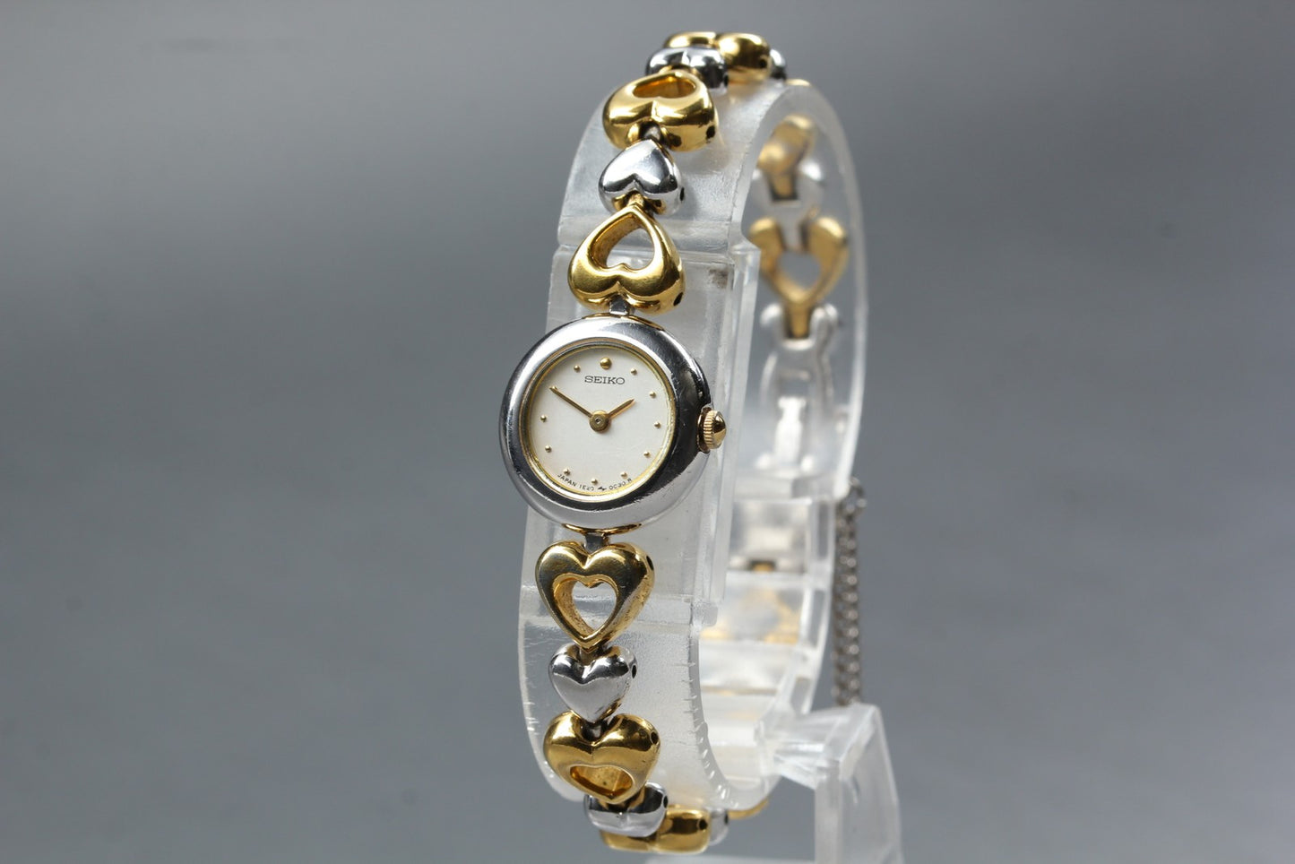 Vtg. [N MINT] SEIKO 1E20-0030 Bracelet Heart Silver Quartz Ladies Watch JAPAN