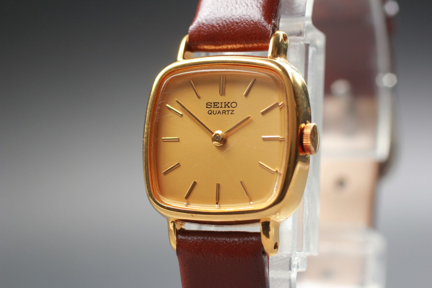 Vin.1994 [N MINT] SEIKO 2320-6930 Square 19mm Gold Quartz Ladies Watch JAPAN
