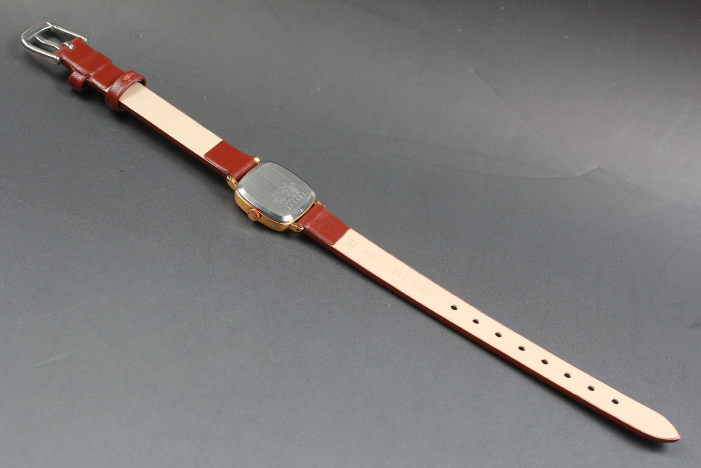 Vin.1994 [N MINT] SEIKO 2320-6930 Square 19mm Gold Quartz Ladies Watch JAPAN