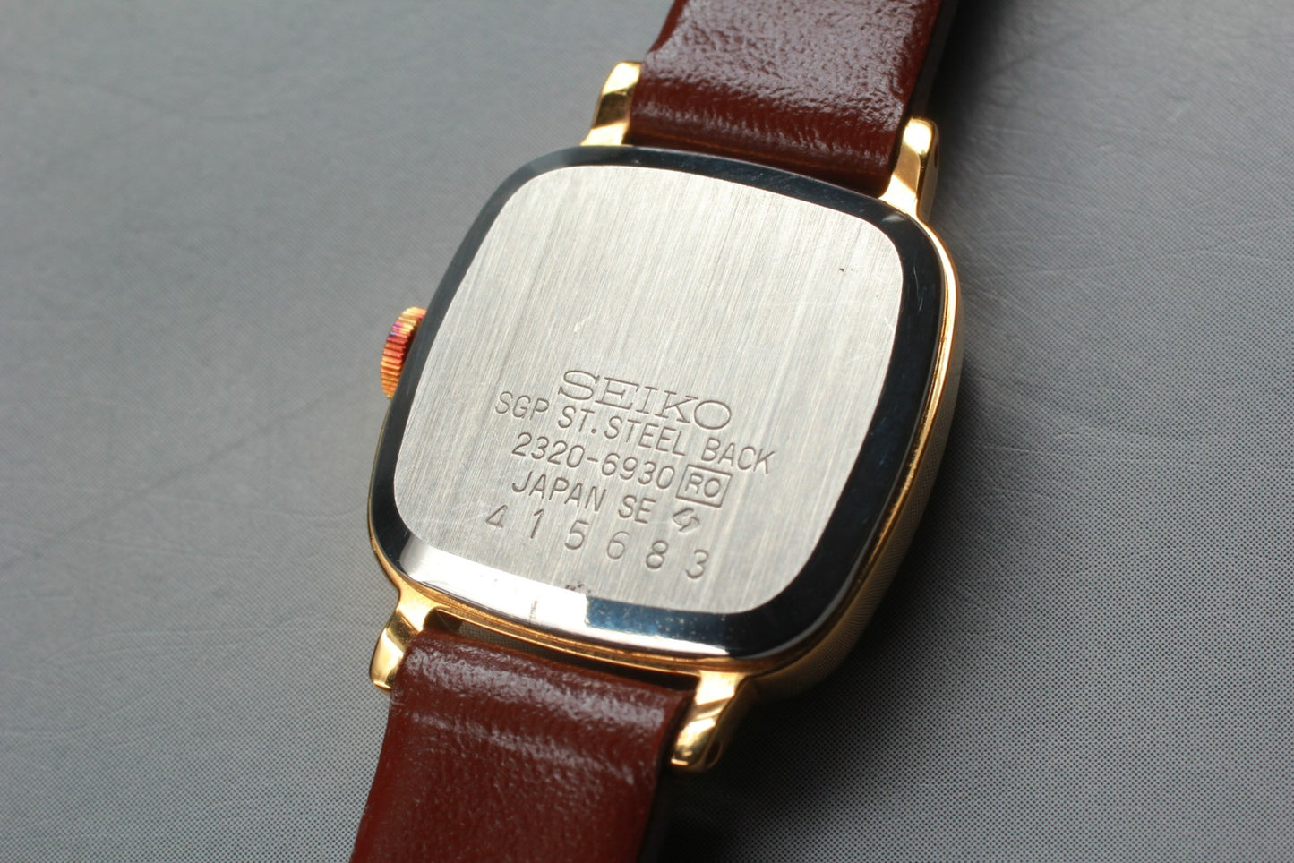 Vin.1994 [N MINT] SEIKO 2320-6930 Square 19mm Gold Quartz Ladies Watch JAPAN