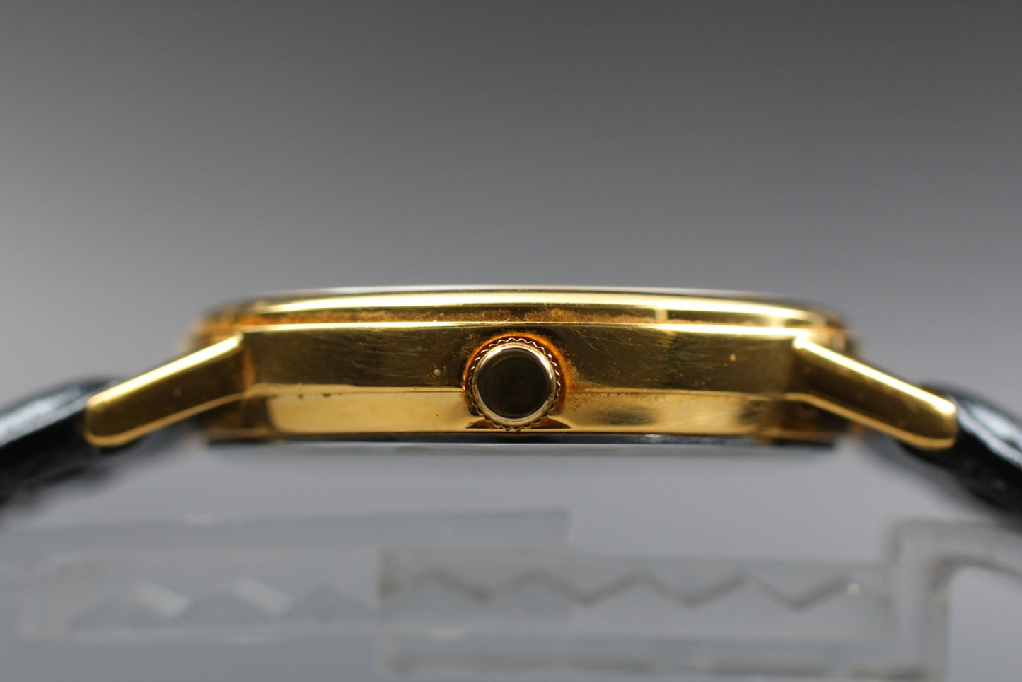 Vintage [N MINT] CASIO MTP-1095 Round 33mm Black Gold Quartz Men's Watch JAPAN