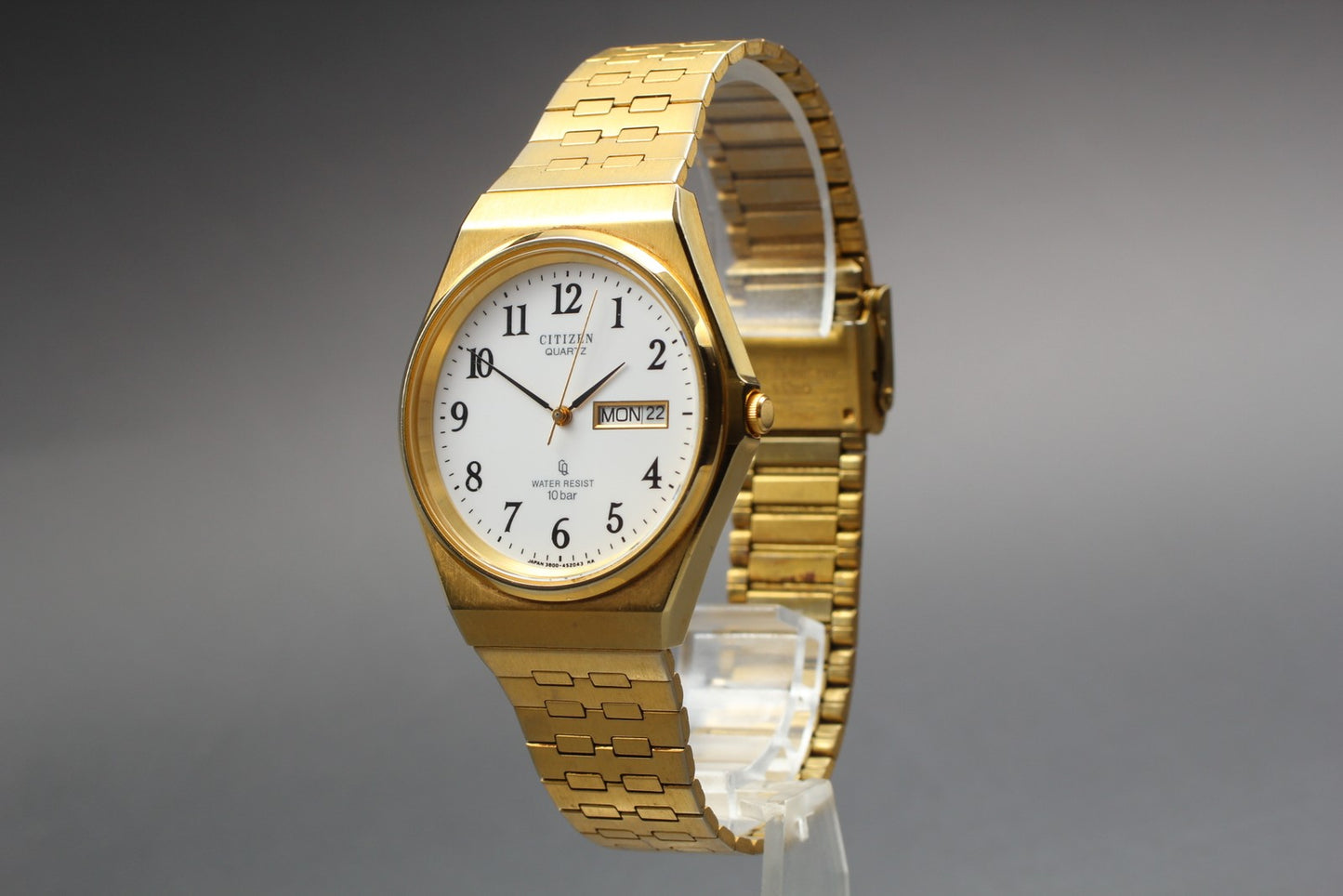 Vtg. [N MINT]CITIZEN 3800-451252 Gold Day/Date Bracelet Quartz Men's Watch JAPAN