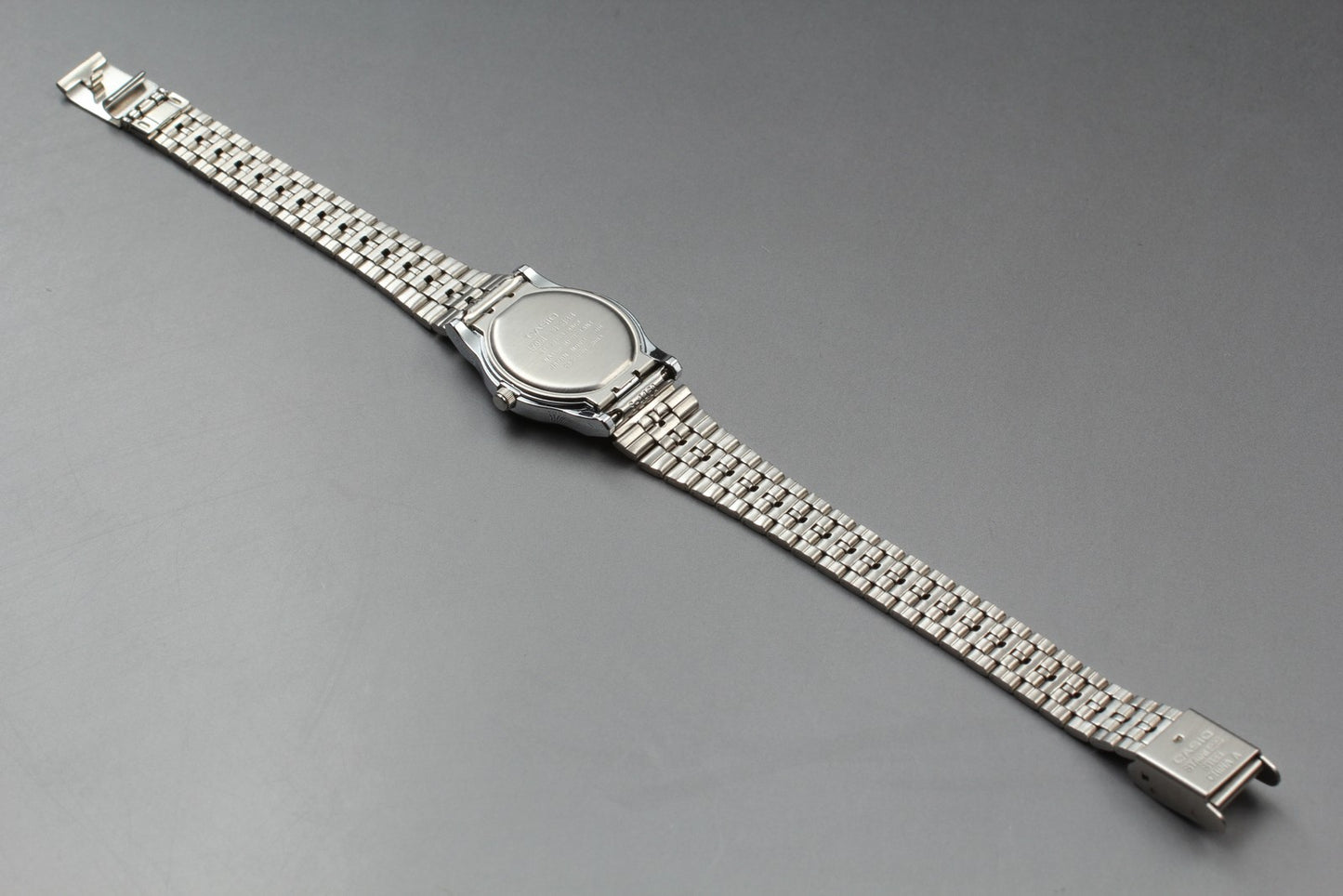 Vintage.[N MINT] CASIO LQ-333 Round 23mm White Quartz Ladies Watch From JAPAN