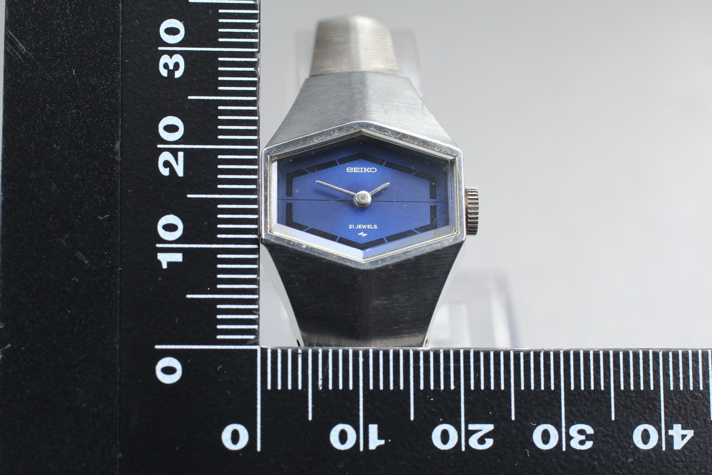 Vintage 1972 [Near MINT] Seiko 11-3570 Blue Hexagon 21J Manual Women Watch JAPAN
