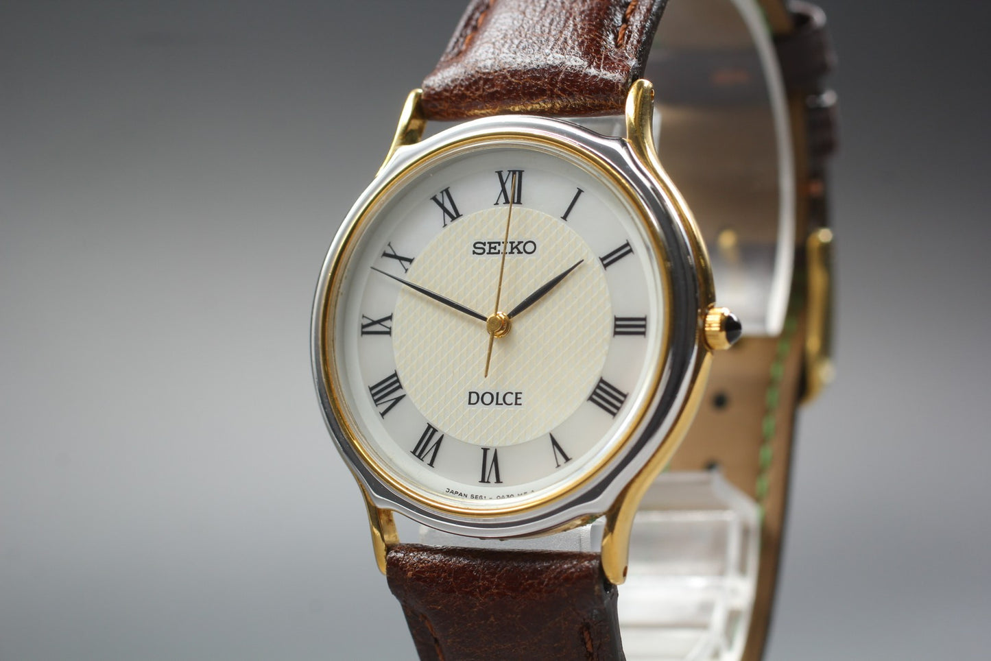 Vtg.1984 [N MINT] SEIKO DOLCE 5E61-0A20 Roman 32mm Quartz Men's Watch From JAPAN