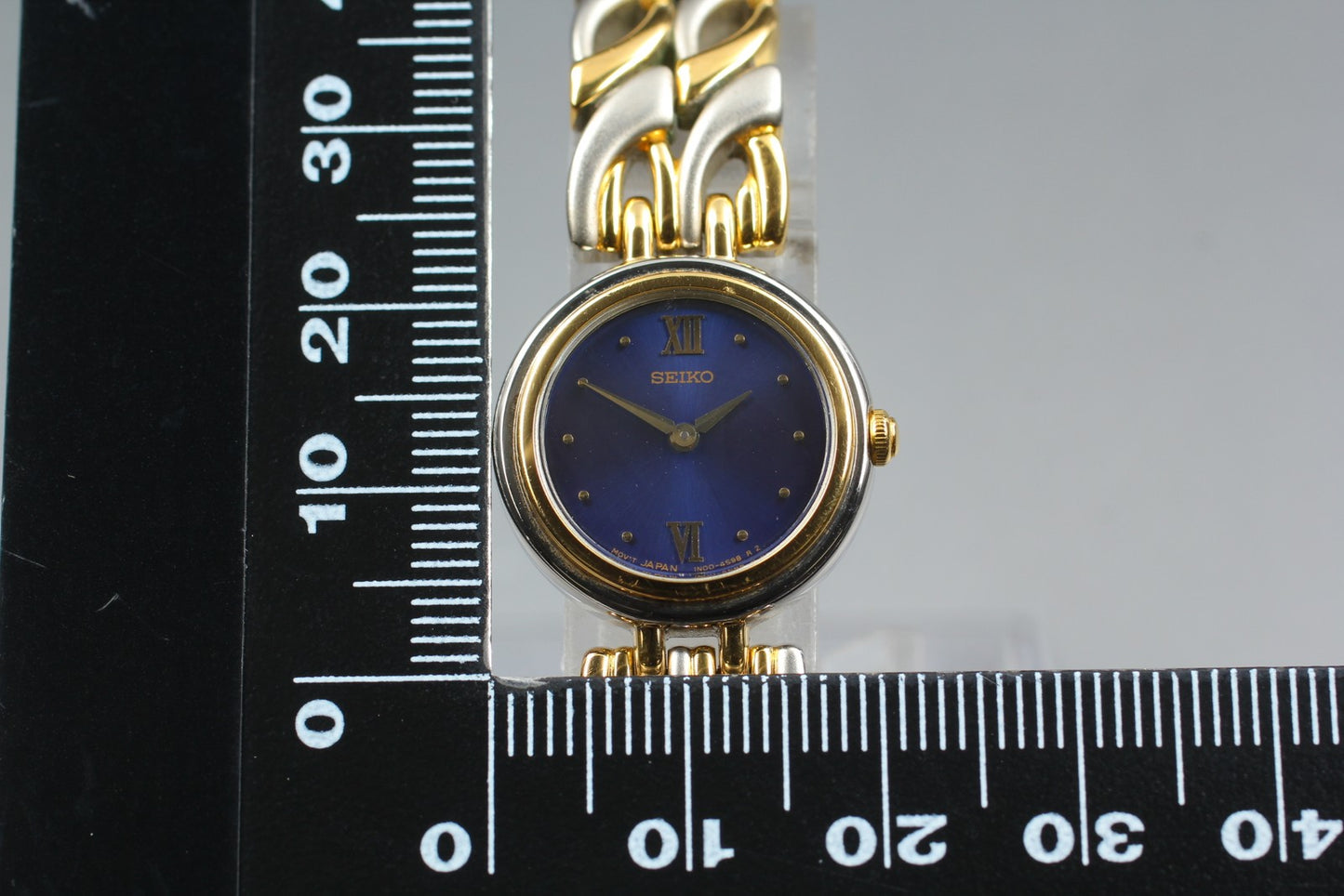 Vtg.1990 [N MINT] SEIKO 1N00-1D90 Roman 20mm Bracelet Quartz Ladies Watch JAPAN