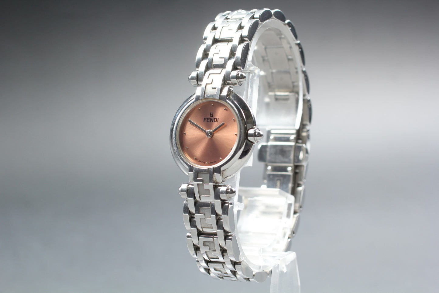 Vin. [N MINT] FENDI 750L FF Pink Round 24mm Bracelet Quartz Ladies Watch JAPAN
