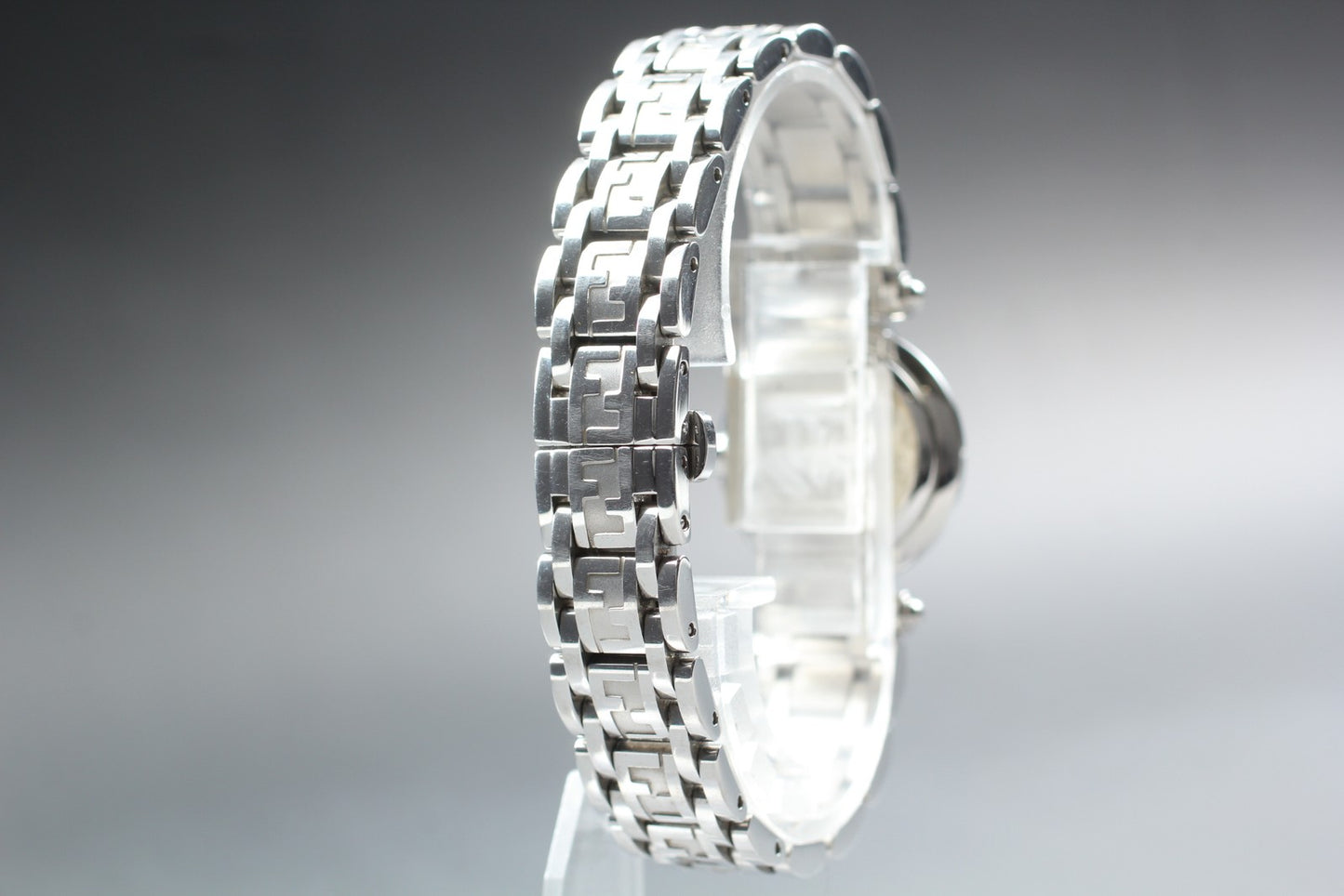 Vin. [N MINT] FENDI 750L FF Pink Round 24mm Bracelet Quartz Ladies Watch JAPAN