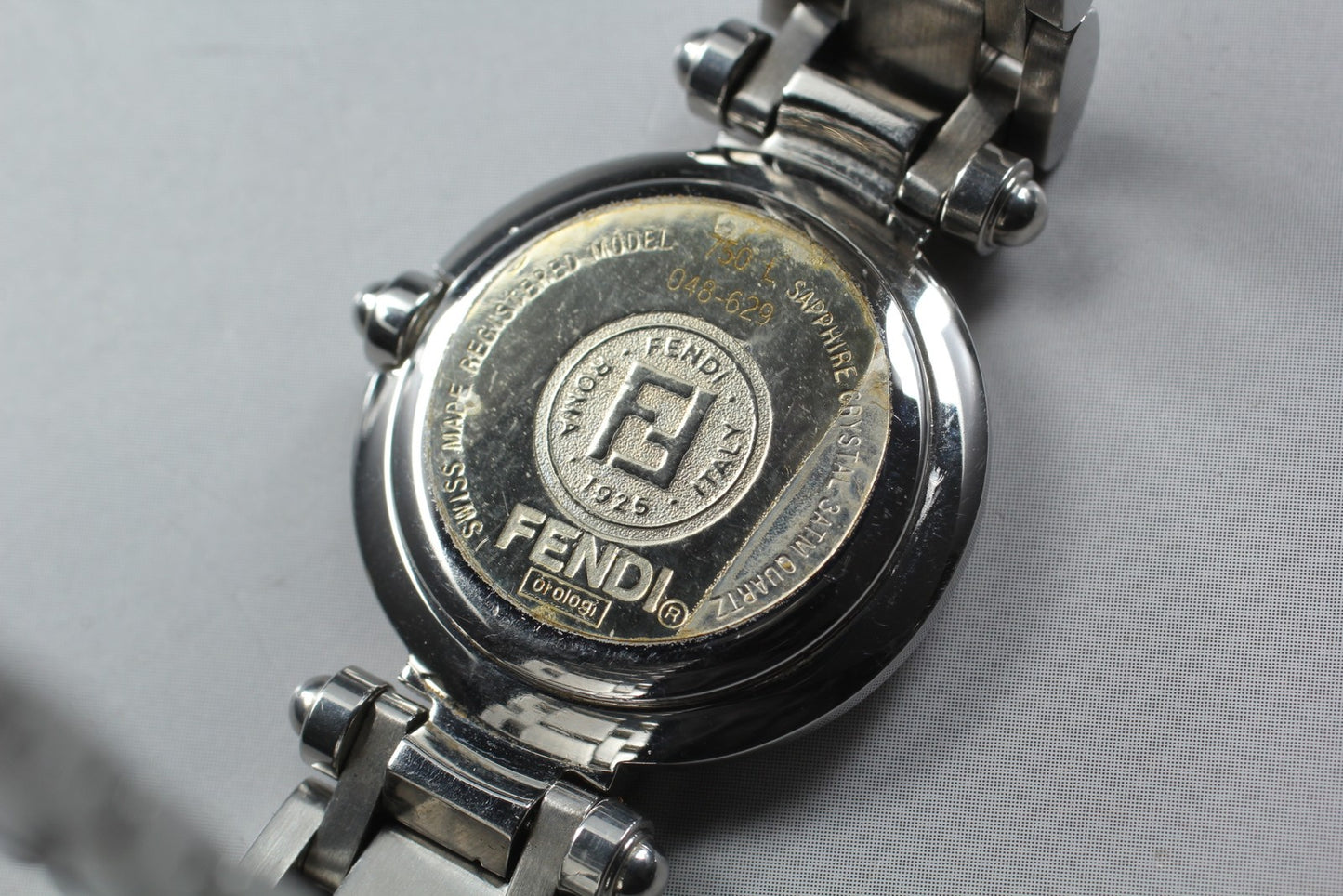 Vin. [N MINT] FENDI 750L FF Pink Round 24mm Bracelet Quartz Ladies Watch JAPAN