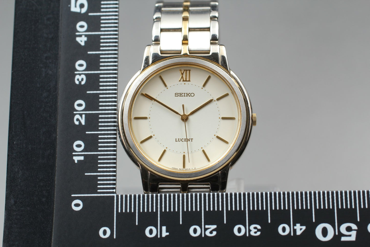 Vtg.1998 [N MINT] SEIKO LUCENT 5E21-6E90 Roman 32mm Quartz Men's Watch JAPAN