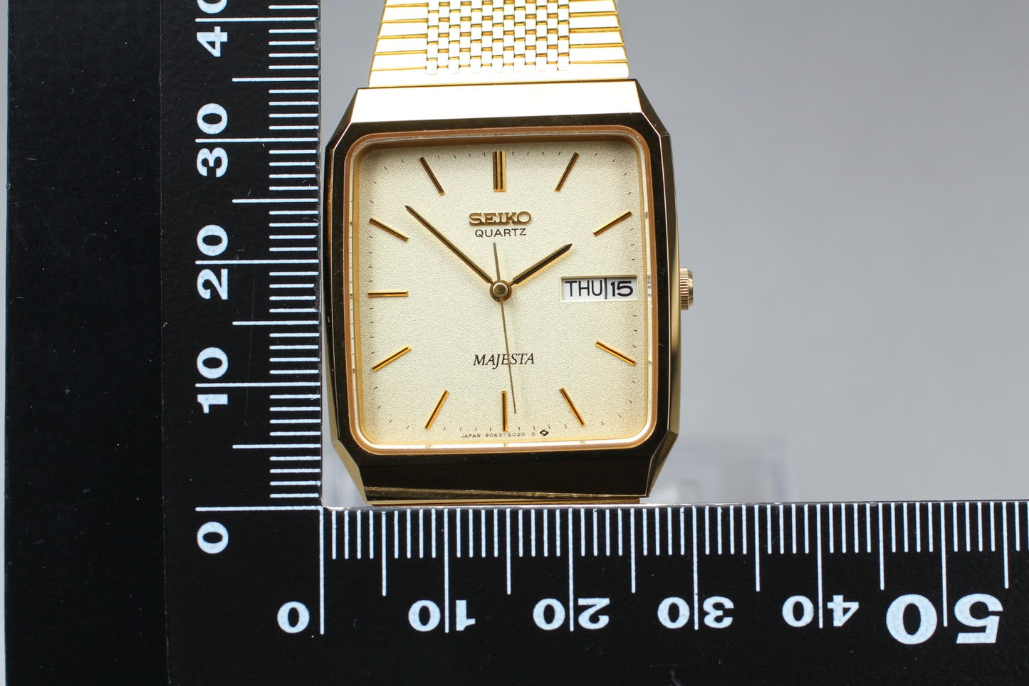 Vtg.1985[N MINT] SEIKO MAJESTA 9063-5020 Tank 29mm Gold Quartz Men's Watch JAPAN