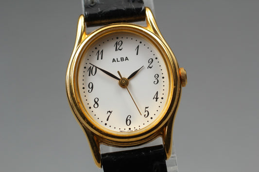 Vtg.1992[N MINT] SEIKO ALBA 1N01-5F90 Oval 19mm Quartz Ladies Watch From JAPAN