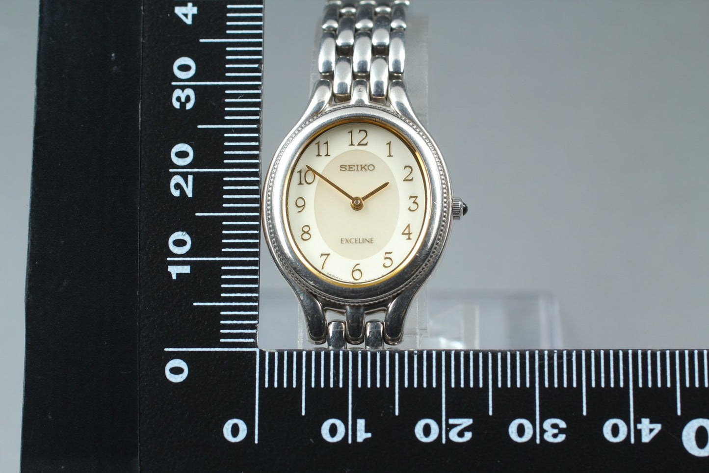 Vtg.1992 [N MINT] SEIKO EXCELINE 1F20-6H00 Oval 21mm Quartz Ladies Watch JAPAN