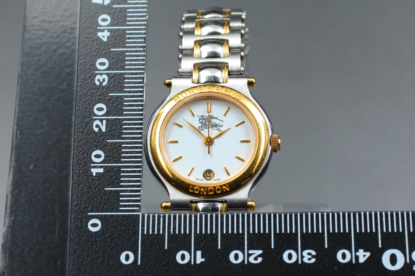 Vtg.[Near MINT w/ Box] BURBERRYS 2000 Day/Date Bracelet Quartz PAIR Watch JAPAN