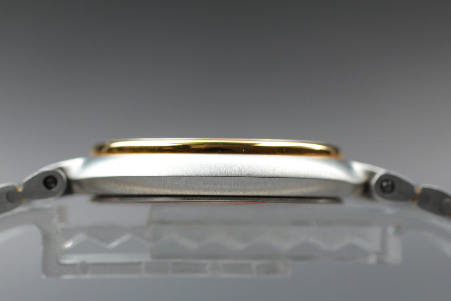 [N MINT] DUNHILL P00V 12P Diamond Round 33mm Bracelet Quartz Men's Watch JAPAN