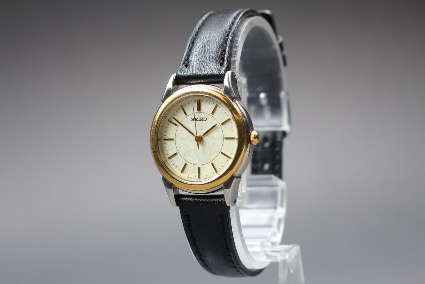 Vtg.1994 [N MINT] SEIKO 7N01-6880 Round 25mm Gold Quartz Ladies Watch From JAPAN