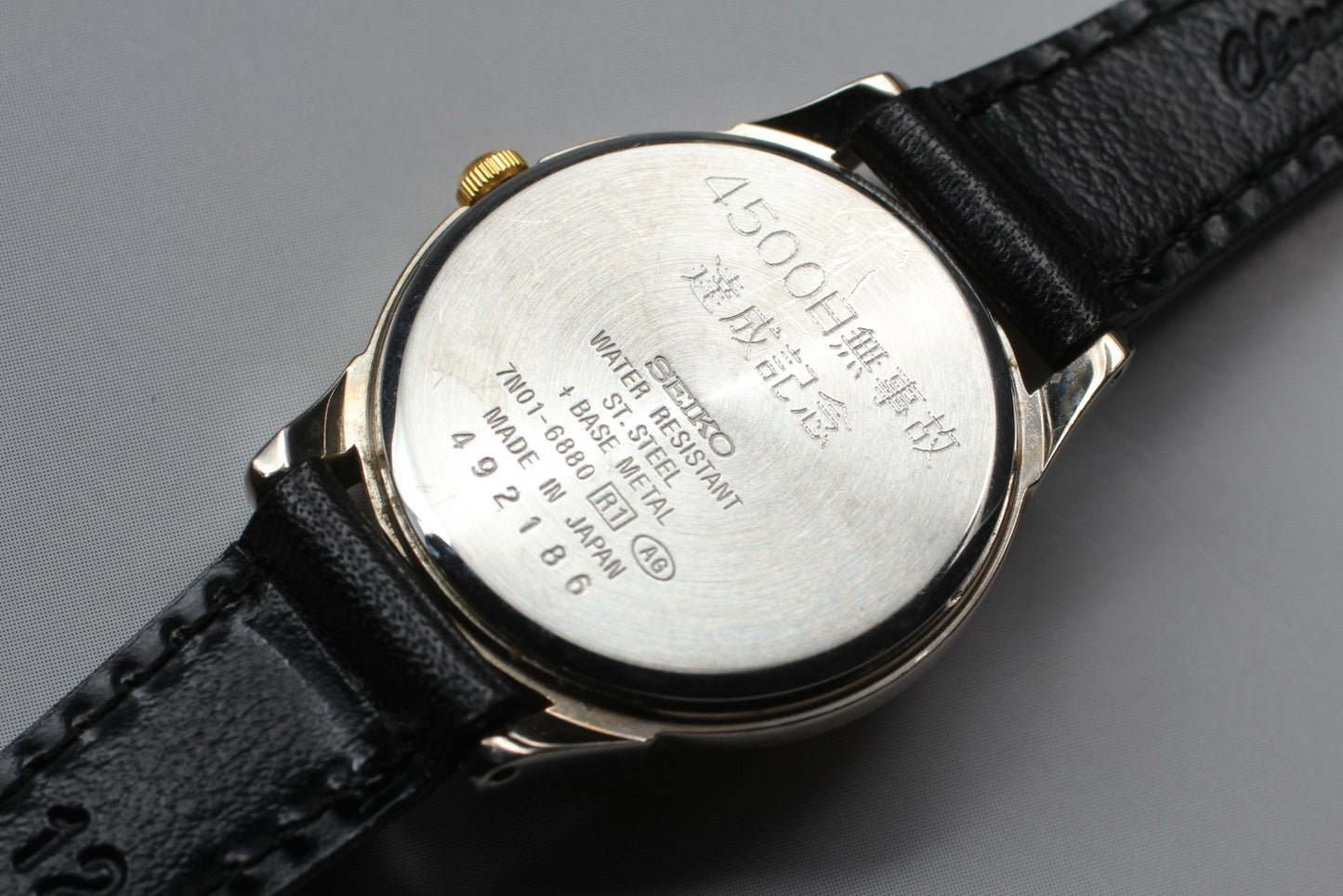 Vtg.1994 [N MINT] SEIKO 7N01-6880 Round 25mm Gold Quartz Ladies Watch From JAPAN