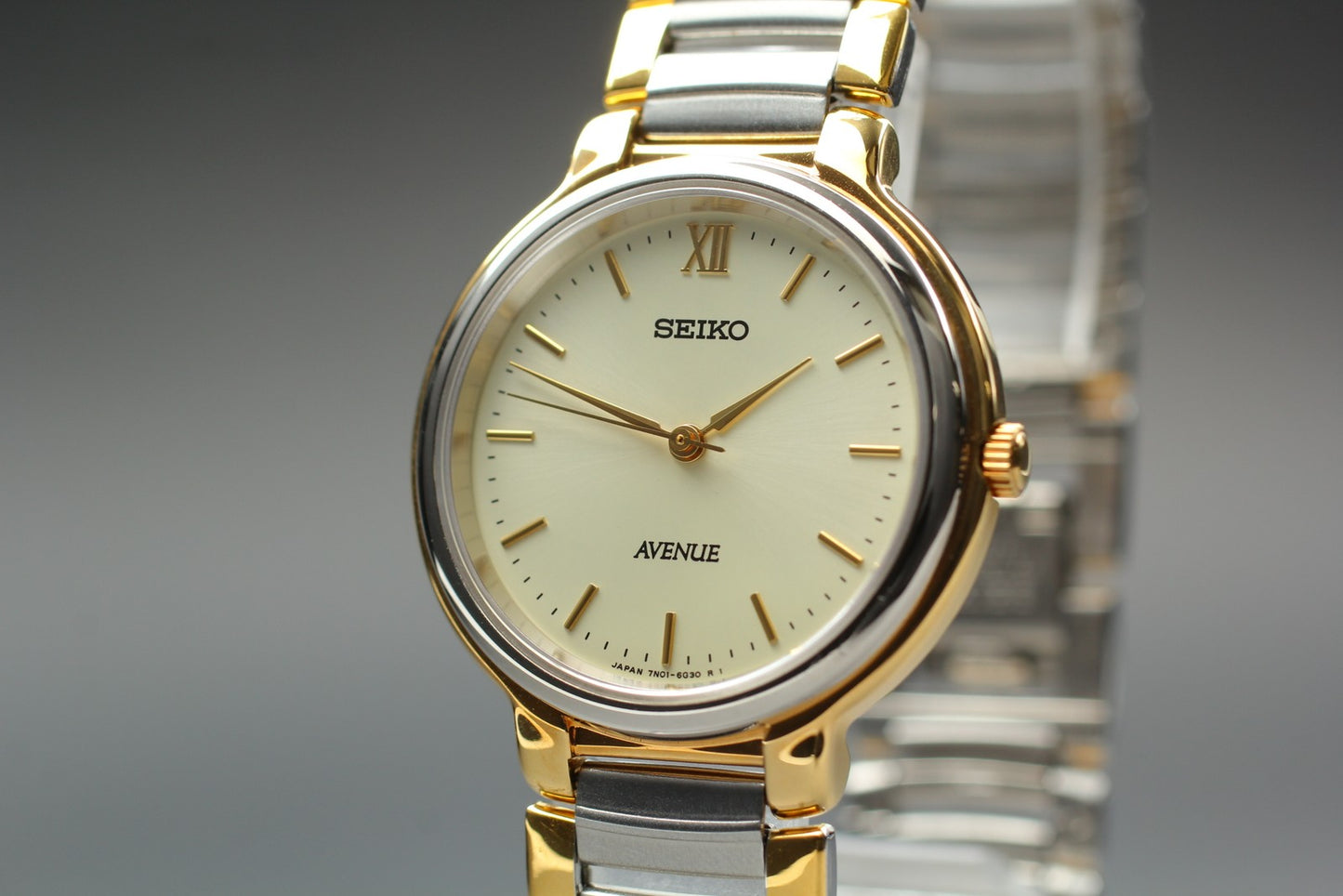 Vin.1994 [Near MINT] SEIKO AVENUE 7N01-6F50 Quartz Bracelet Men's Watch JAPAN