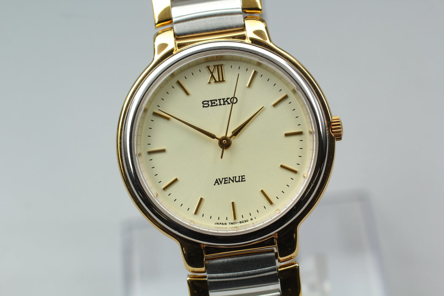 Vin.1994 [Near MINT] SEIKO AVENUE 7N01-6F50 Quartz Bracelet Men's Watch JAPAN