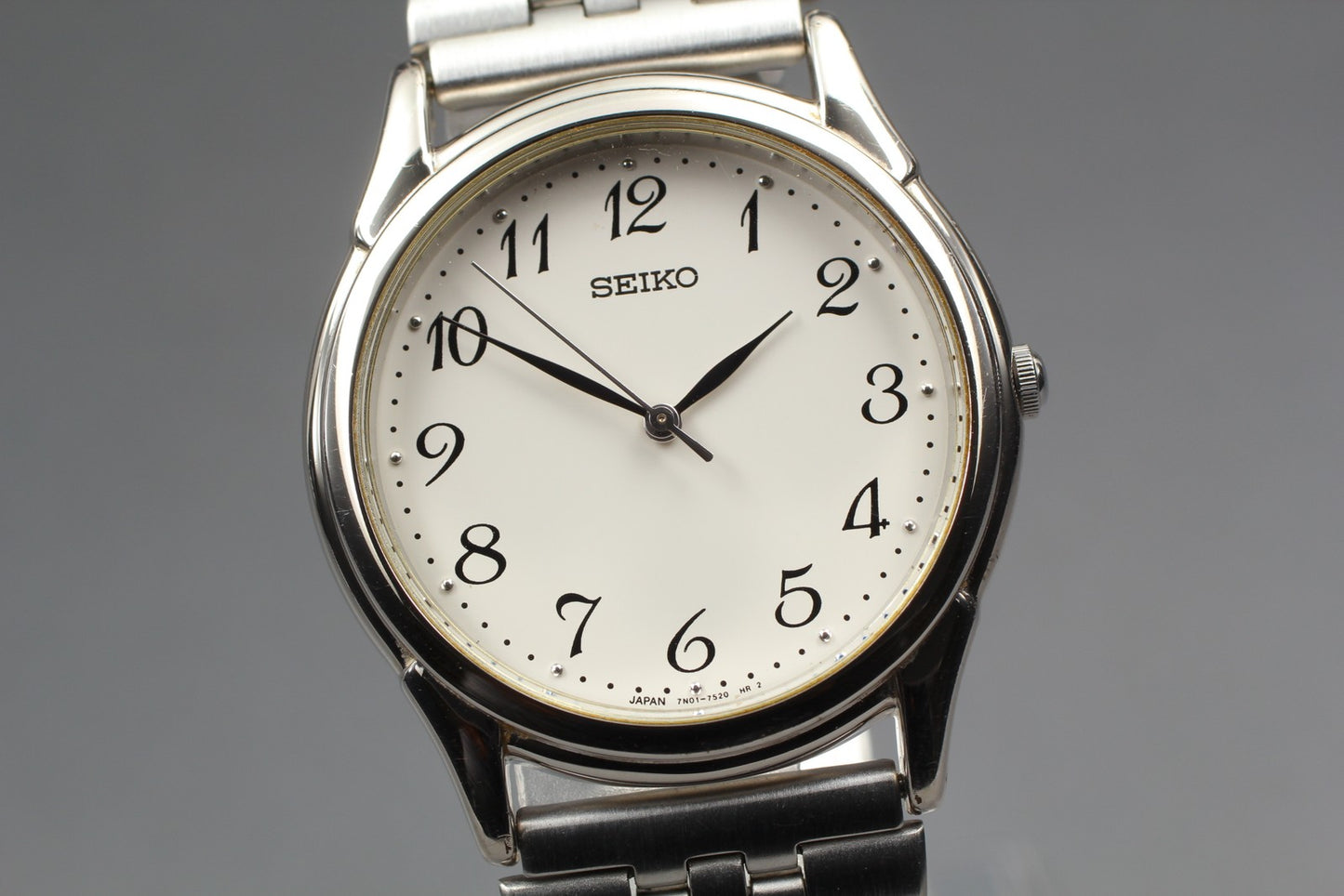 Vtg.1985 [Near MINT] SEIKO 7N01-7140 33mm Silver Quartz Men's Watch From JAPAN