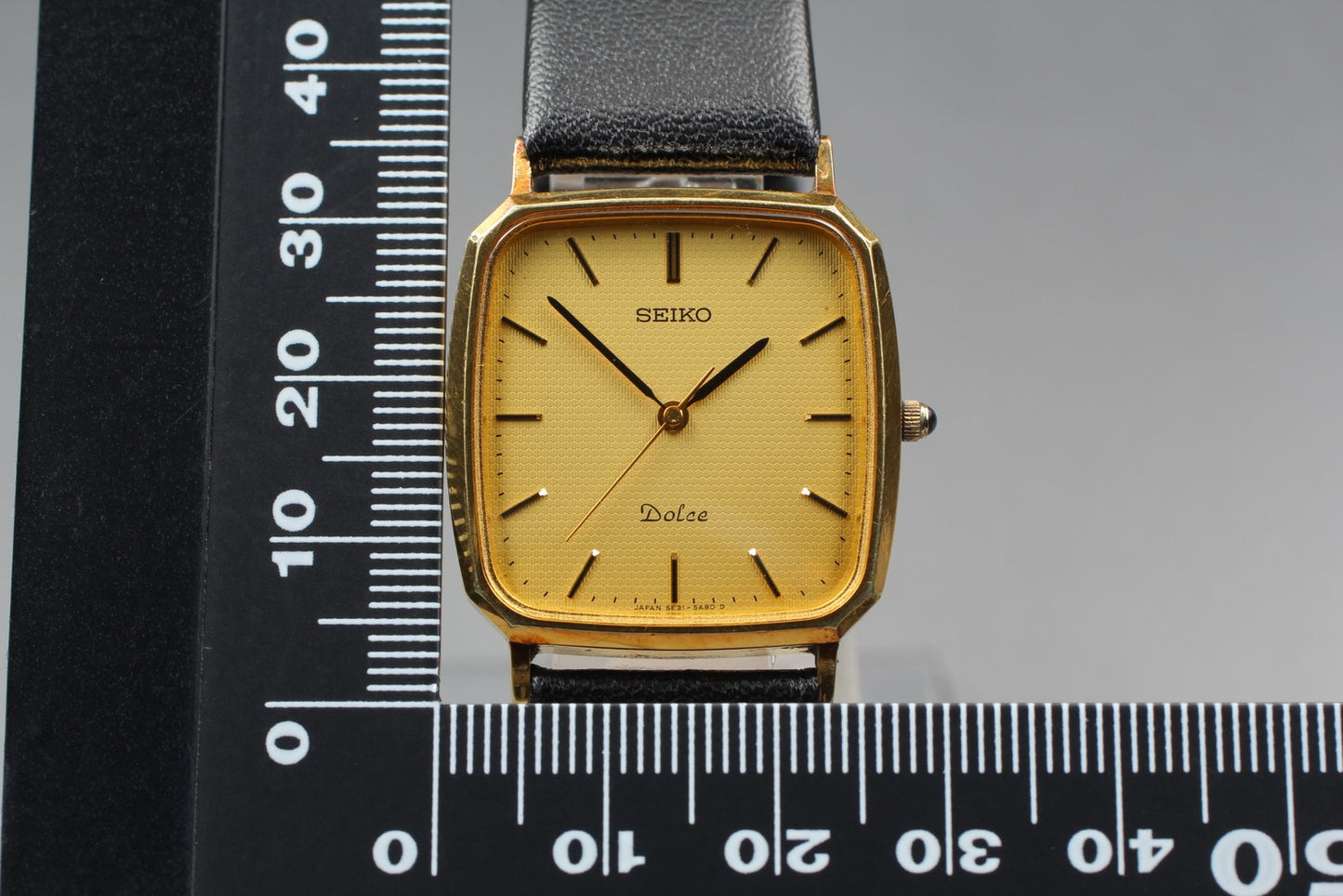 Vin.1991[Near MINT] SEIKO Dolce 5E31-5A80 Tank Gold Quartz Men's Watch JAPAN